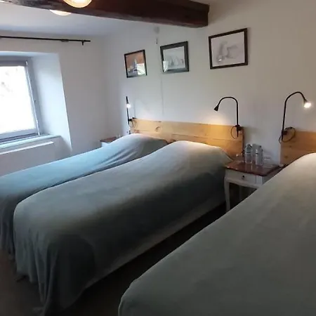 La Fermette Blanche Bed & Breakfast *