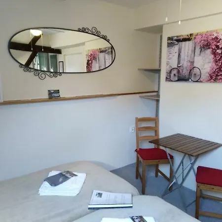 La Fermette Blanche Bed & Breakfast *